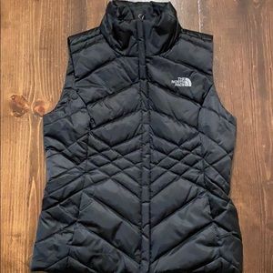 Women’s North Face vest